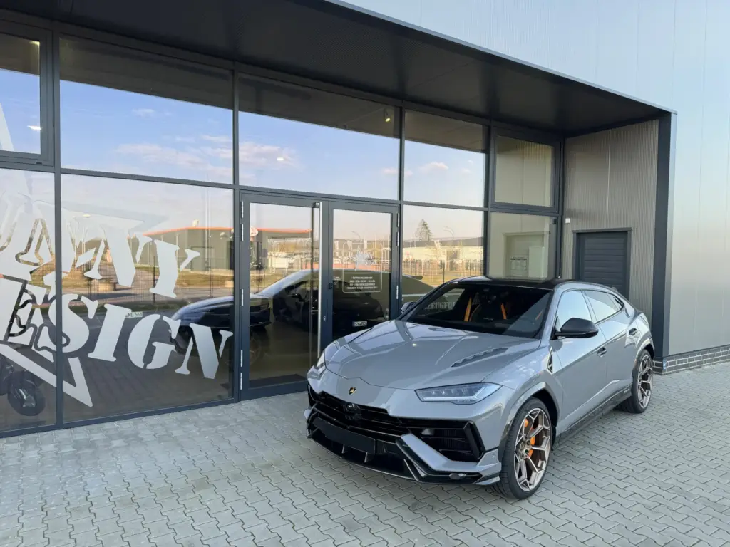 25 03 20 08 17 01 7763 Lamborghini Urus Performante