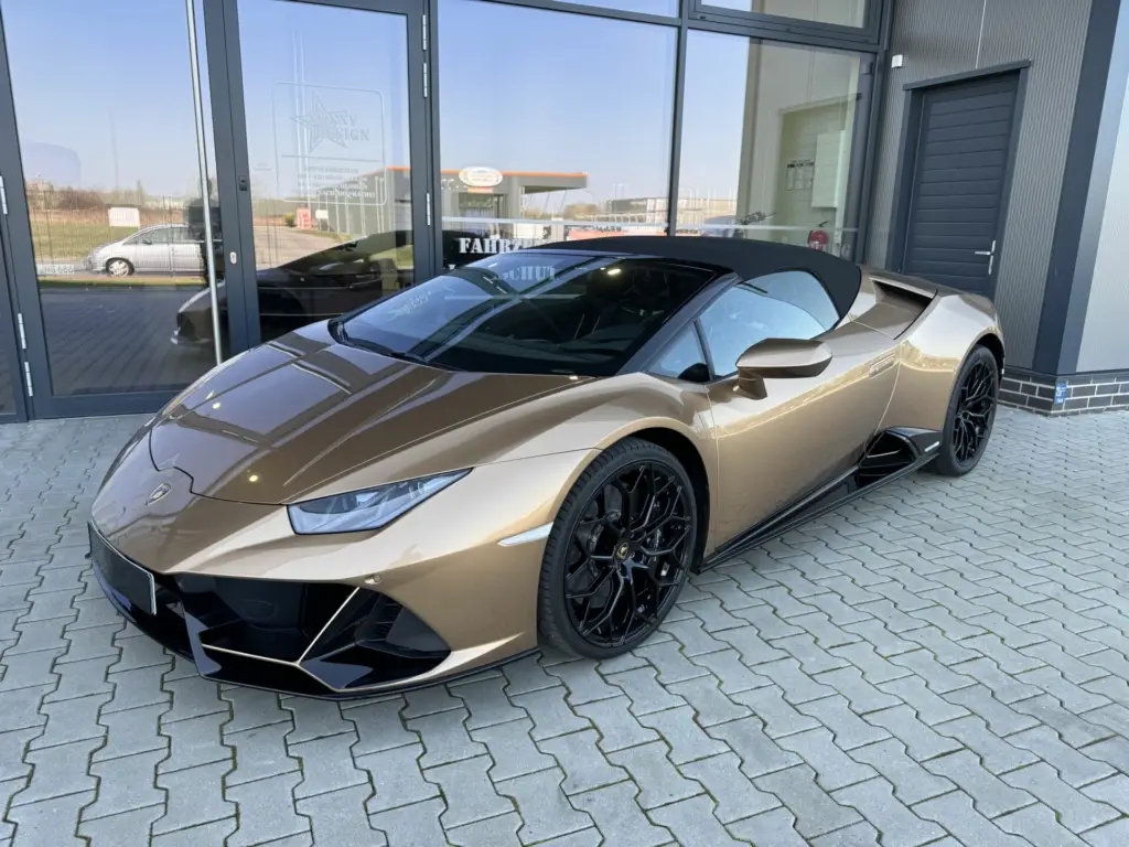 25 03 21 10 19 18 7803 Lamborghini Huracán EVO Spyder