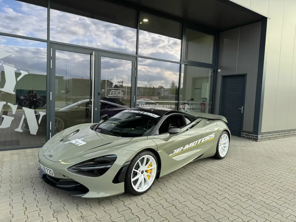 25 05 05 18 52 37 8849 McLaren 720S JB MOTORS